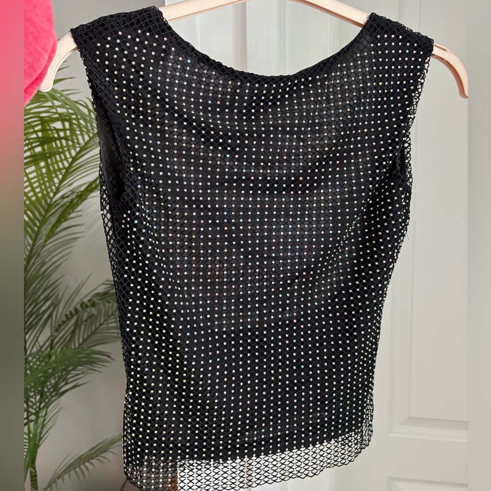 Lowback Sleeveless Top